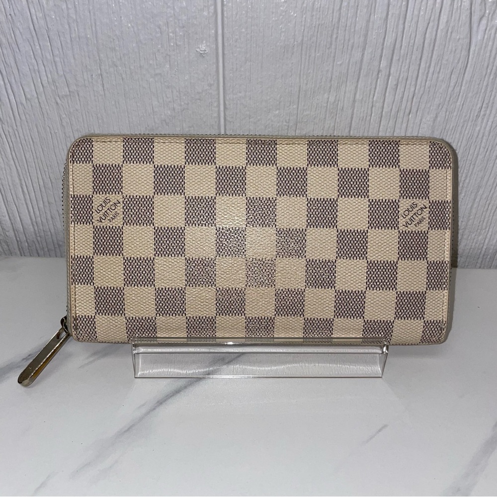 Louis Vuitton Wallet!